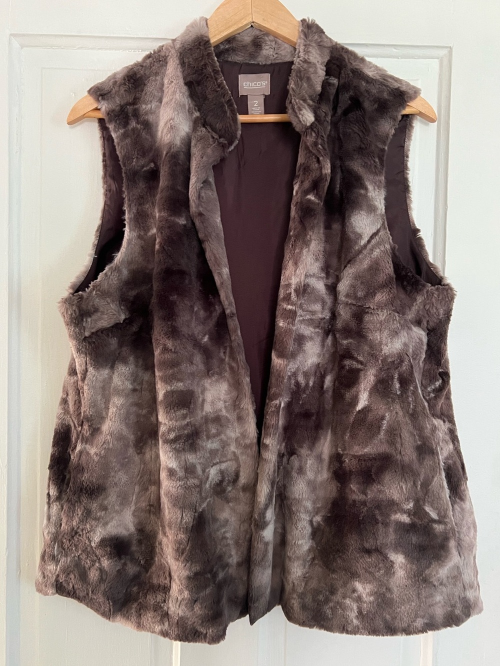 Chico’s Size 2 Faux Fur Vest Brown Cozy Luxe Fall Winter Layer